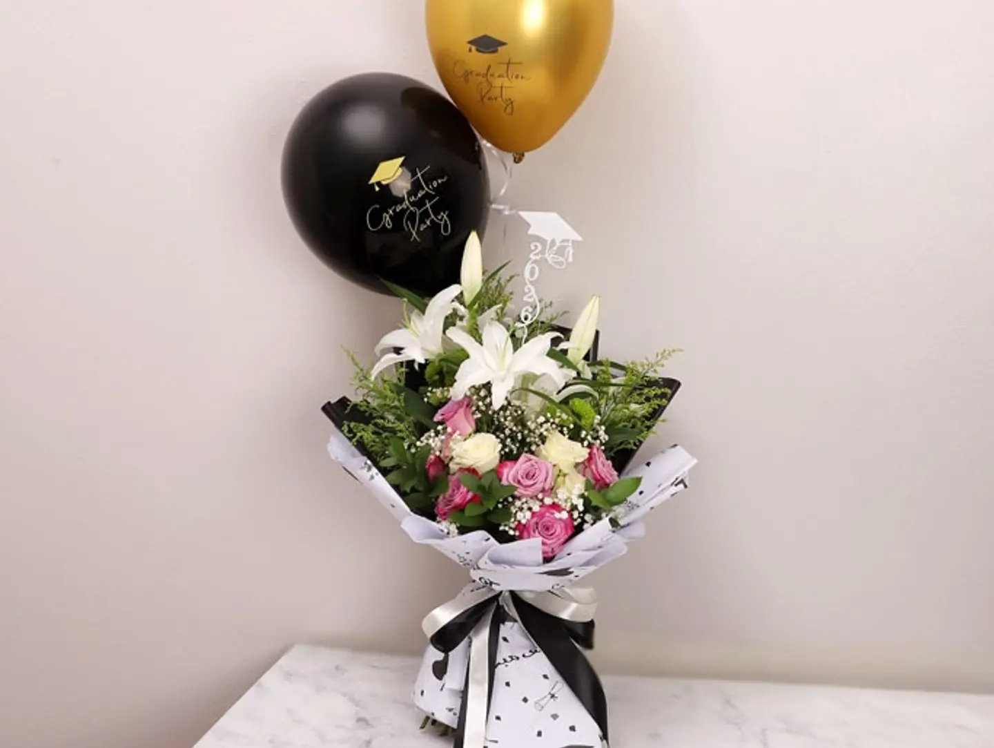 Graduation Honor Bouquet With Balloons