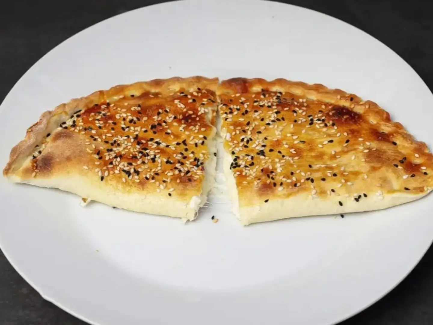 فطيرة قشقوان بالجبن