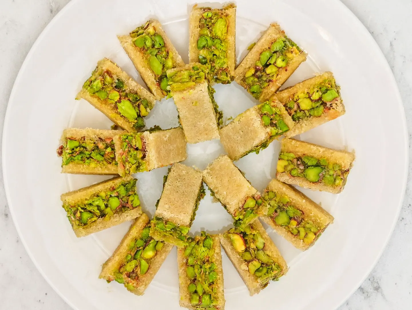 بلورية بيضاء - نصف ك