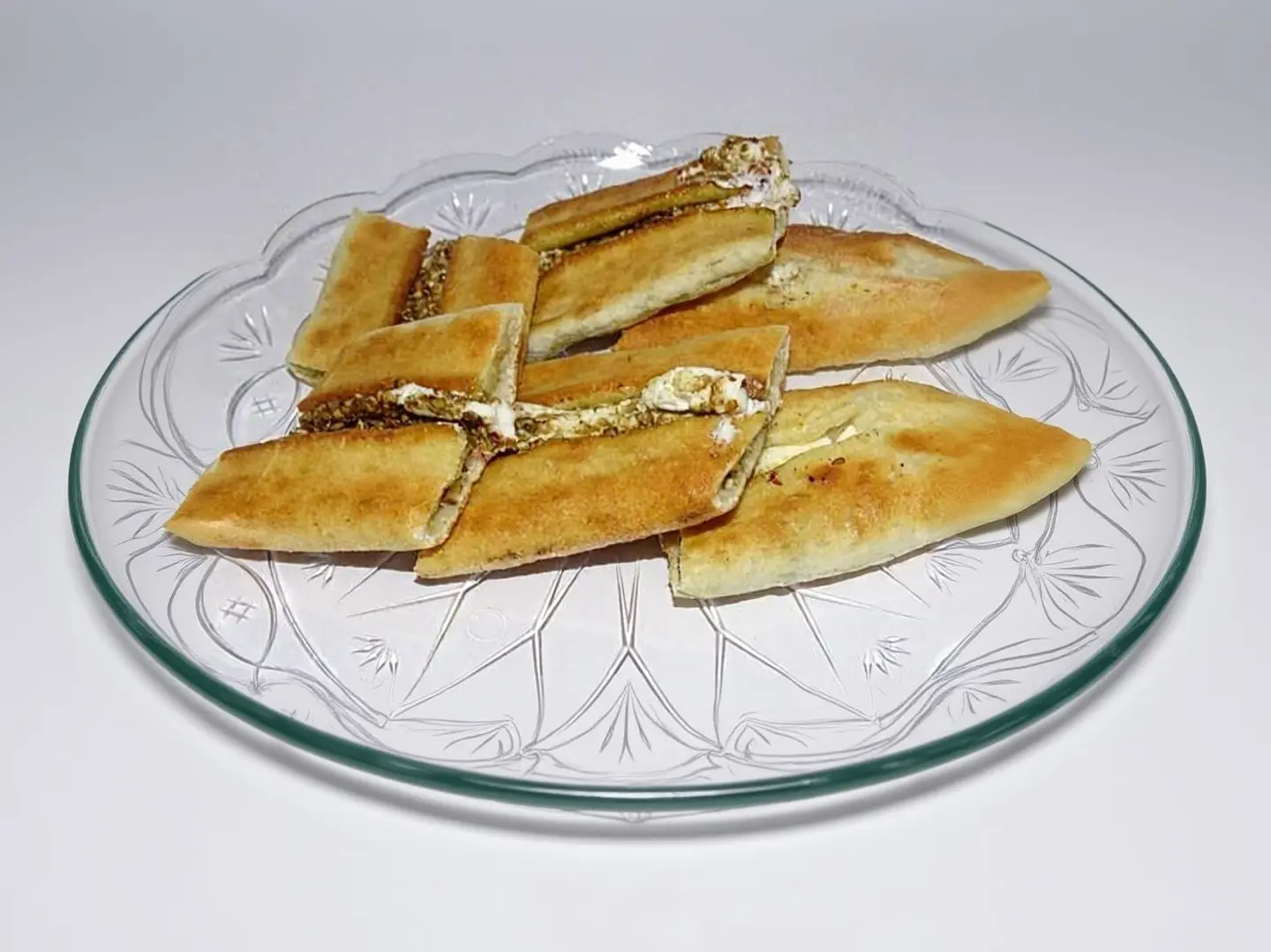 فطيرة لبنة بالزعتر