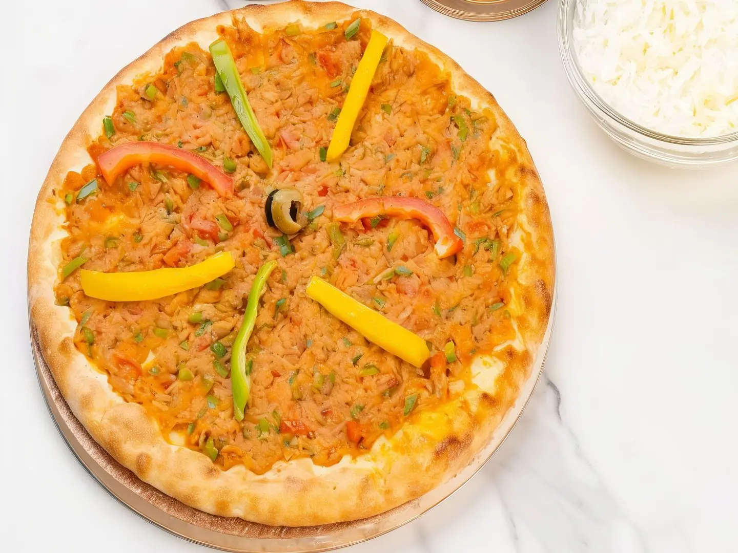 Large Tuna Pizza