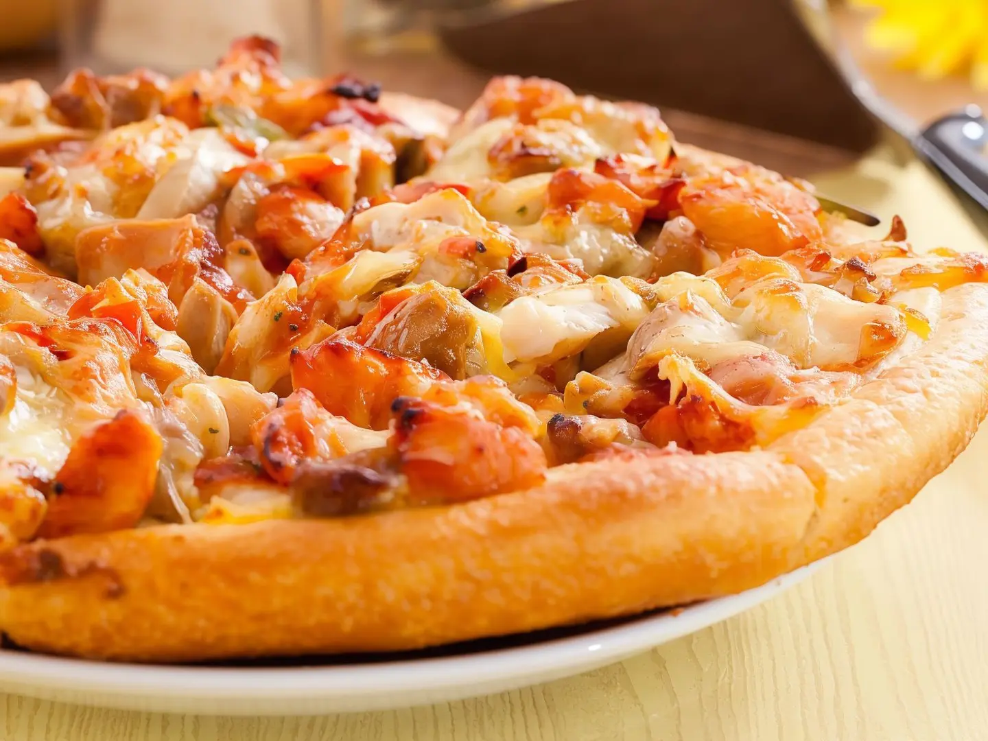 Medium Chicken Pizza