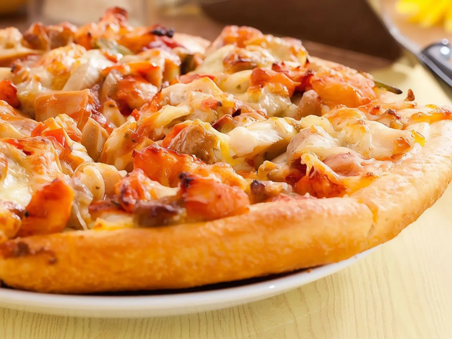 Medium Chicken Pizza