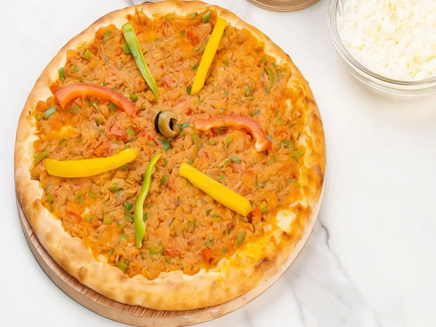 Large Tuna Pizza