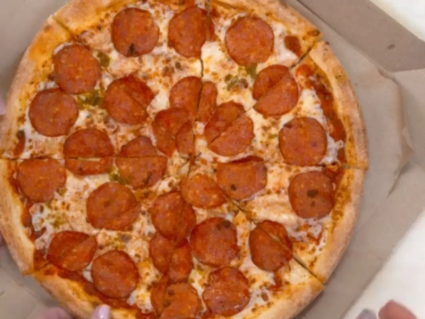 Large Pepperoni Pizza