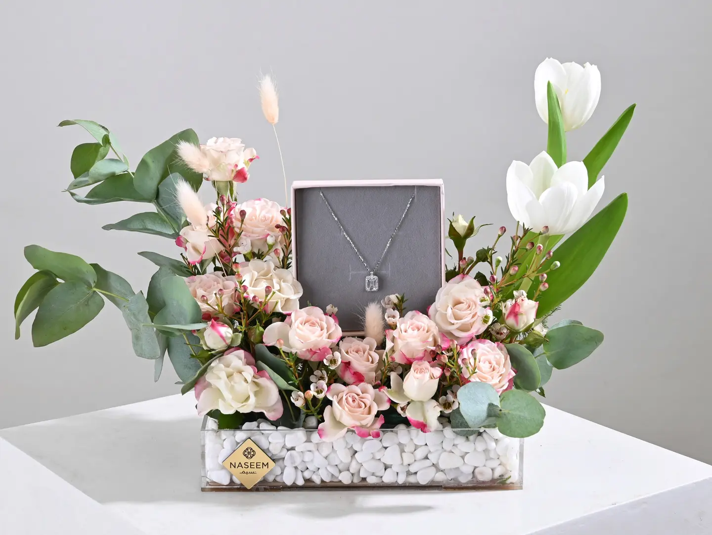 Lyra's Gift With White Roses