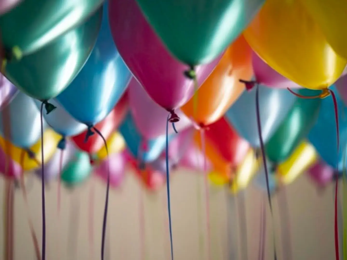 Colorful Balloon Tie 15 Balloons