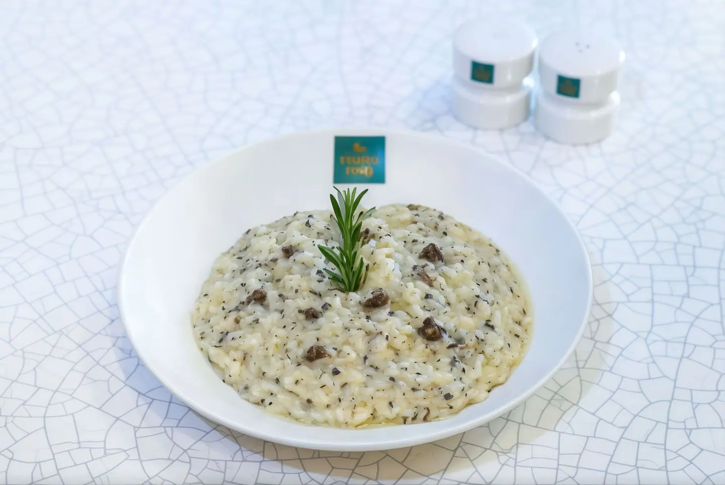 ازر الترافل