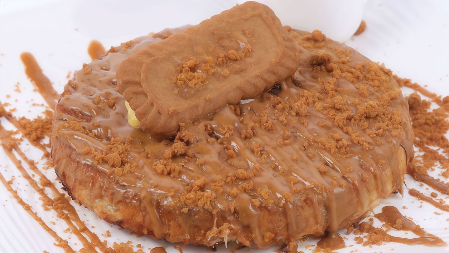 كنافة لوتس بالقشطة - كبير