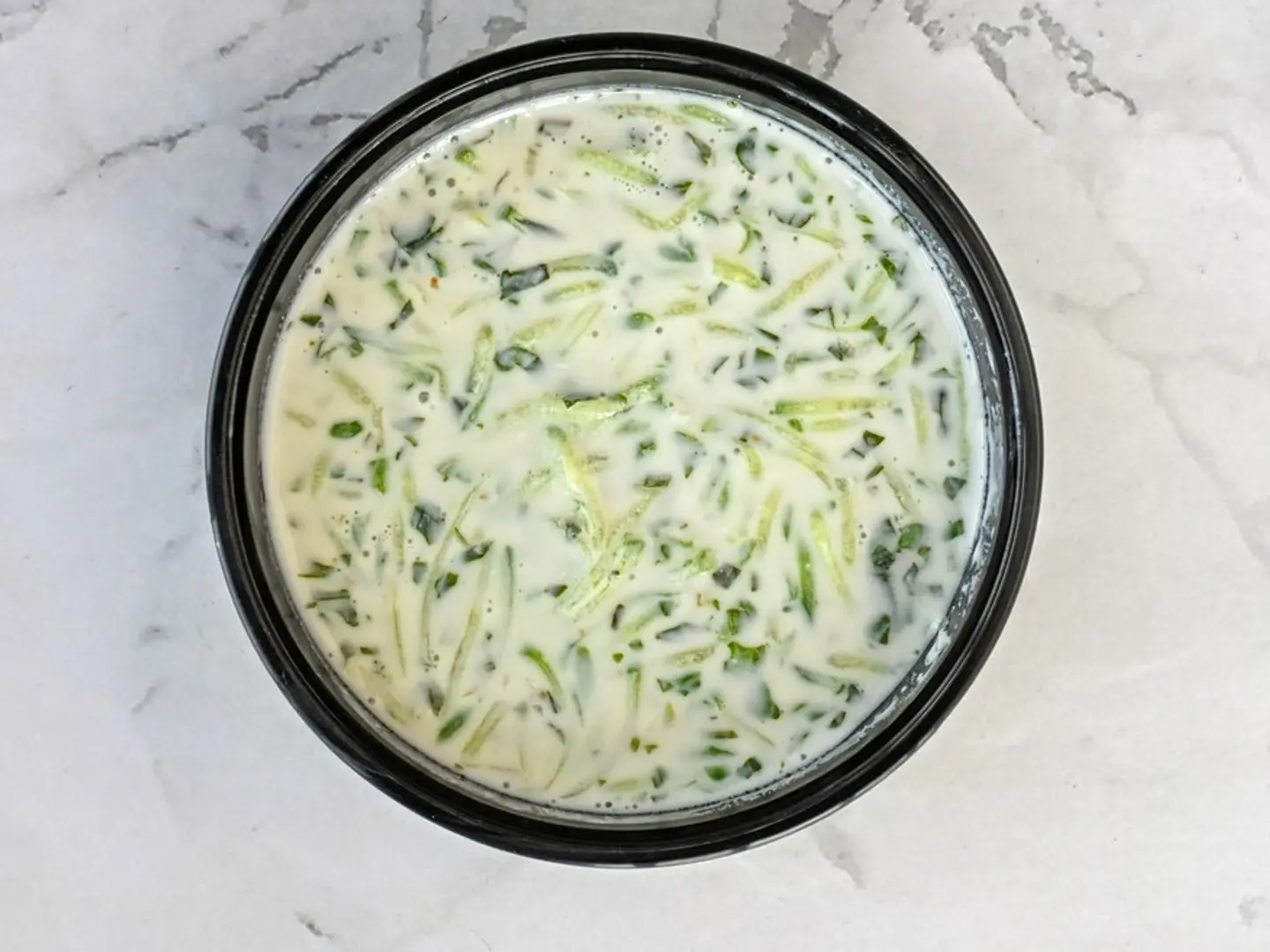 سلطة خيار وزبادي