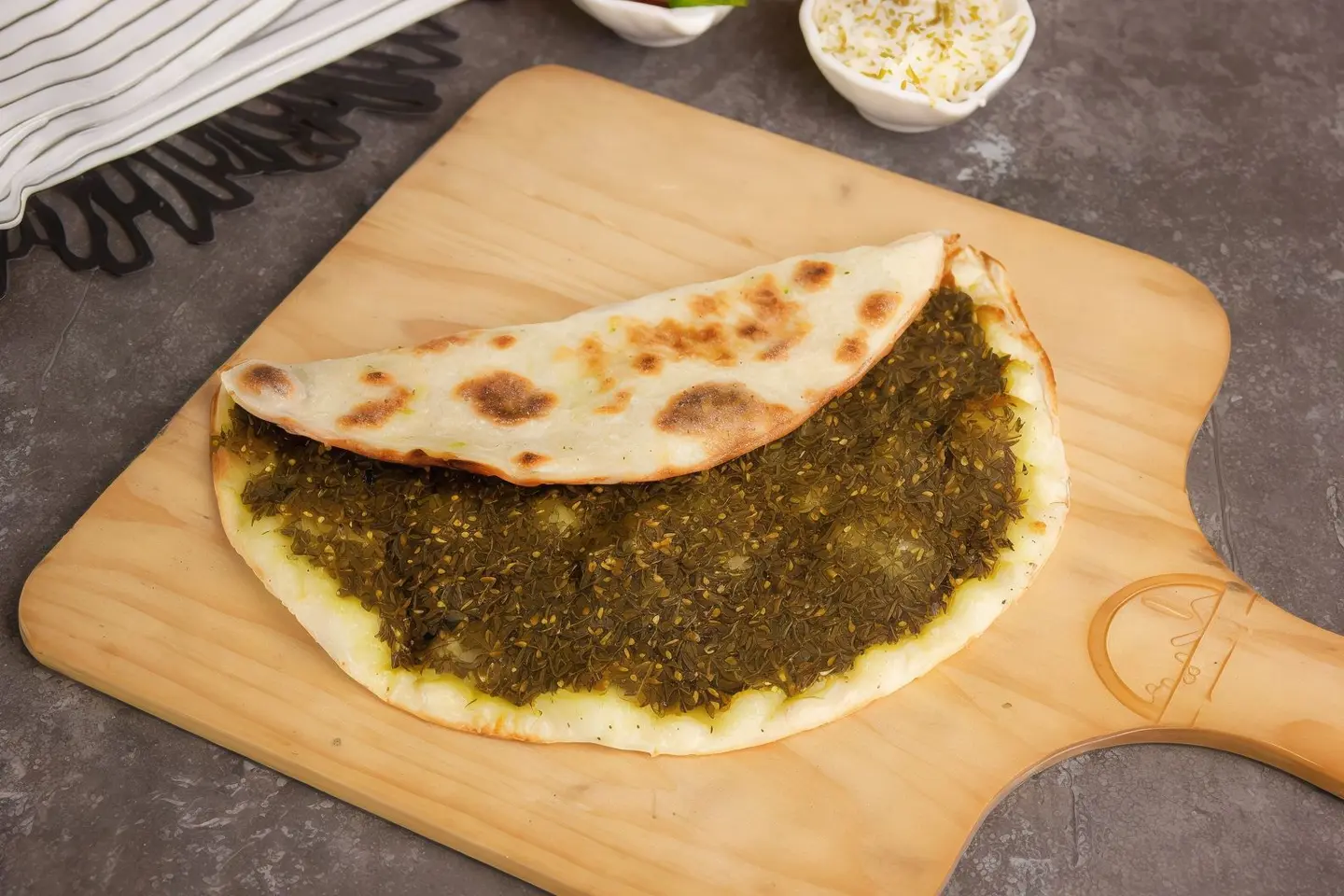 مناقيش زعتر وخضار