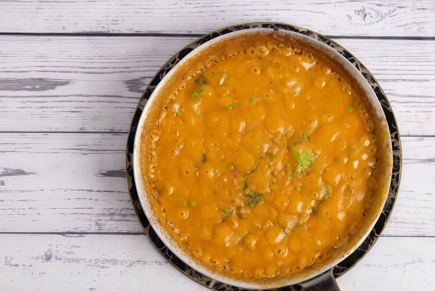 Peas With Eggs