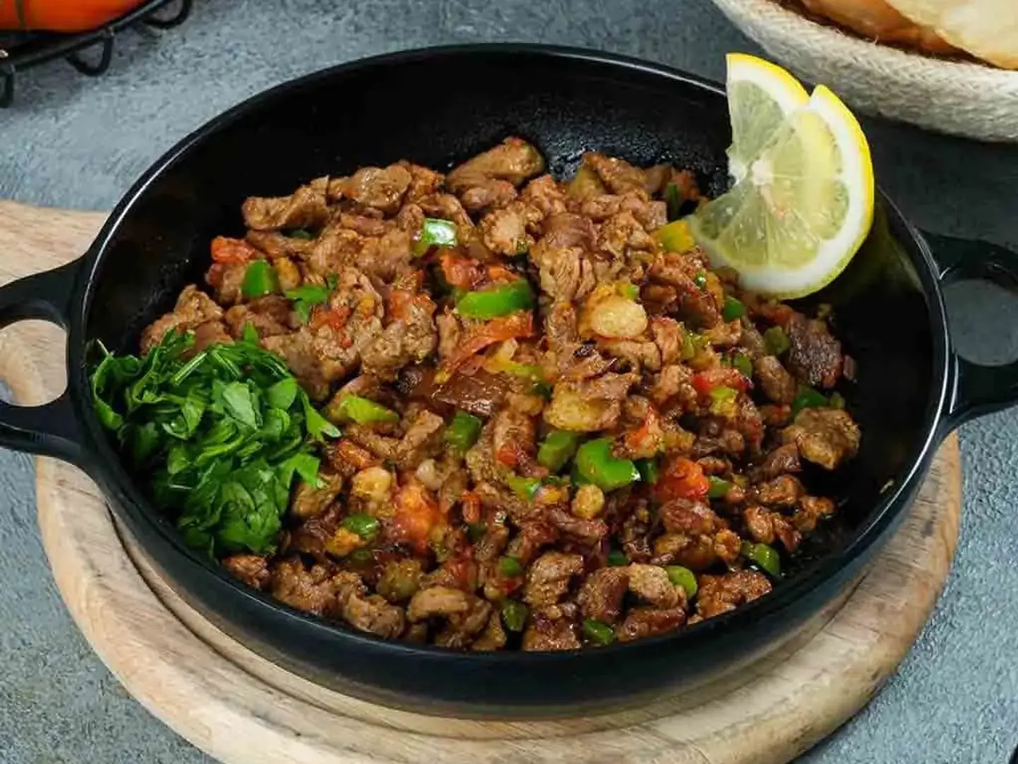 صحن لحم مقلقل (وسط)