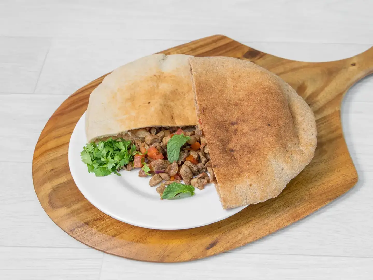 ساندوتش مقلقل لحم