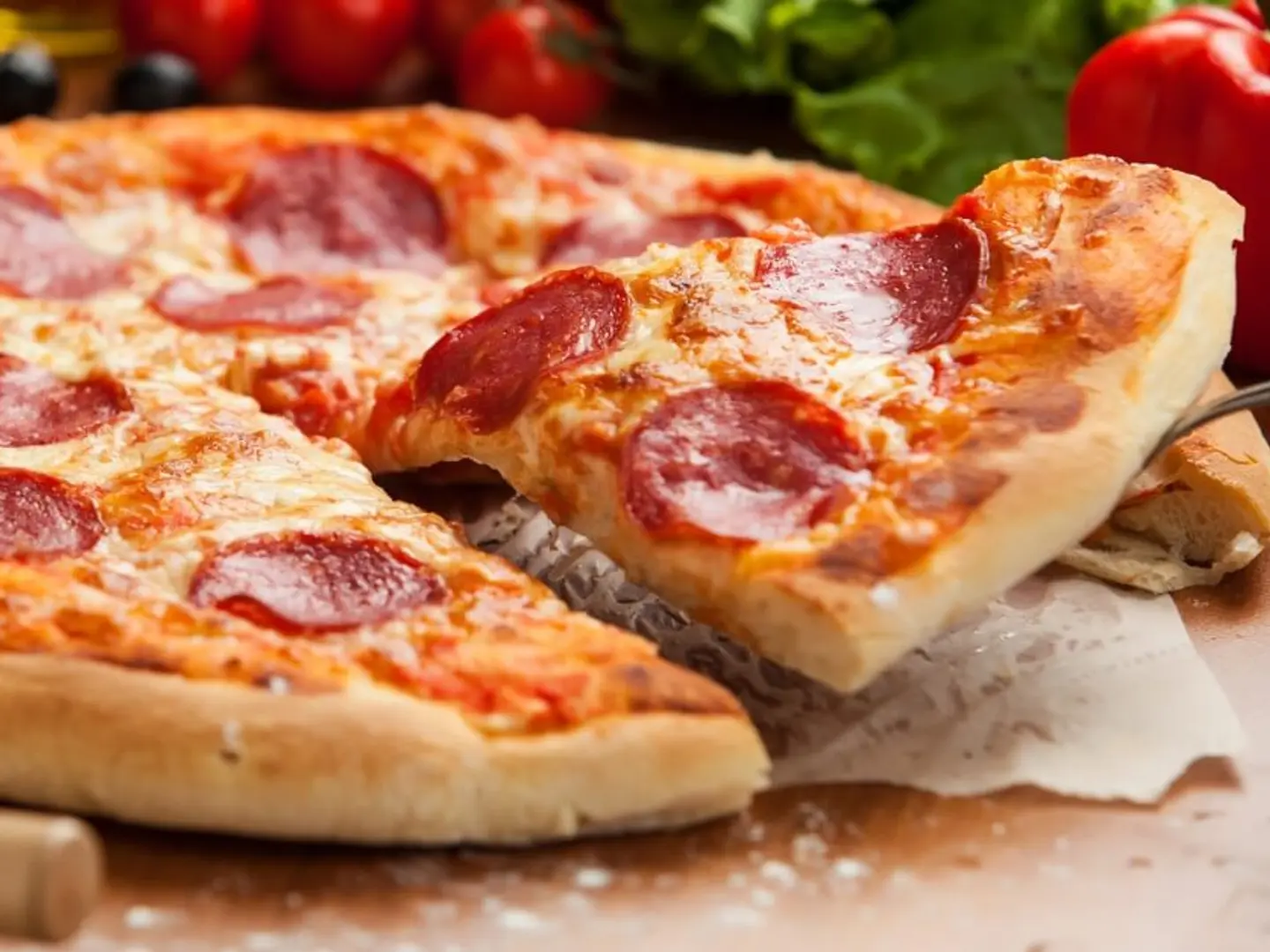 بيتزا ببروني (صغير)