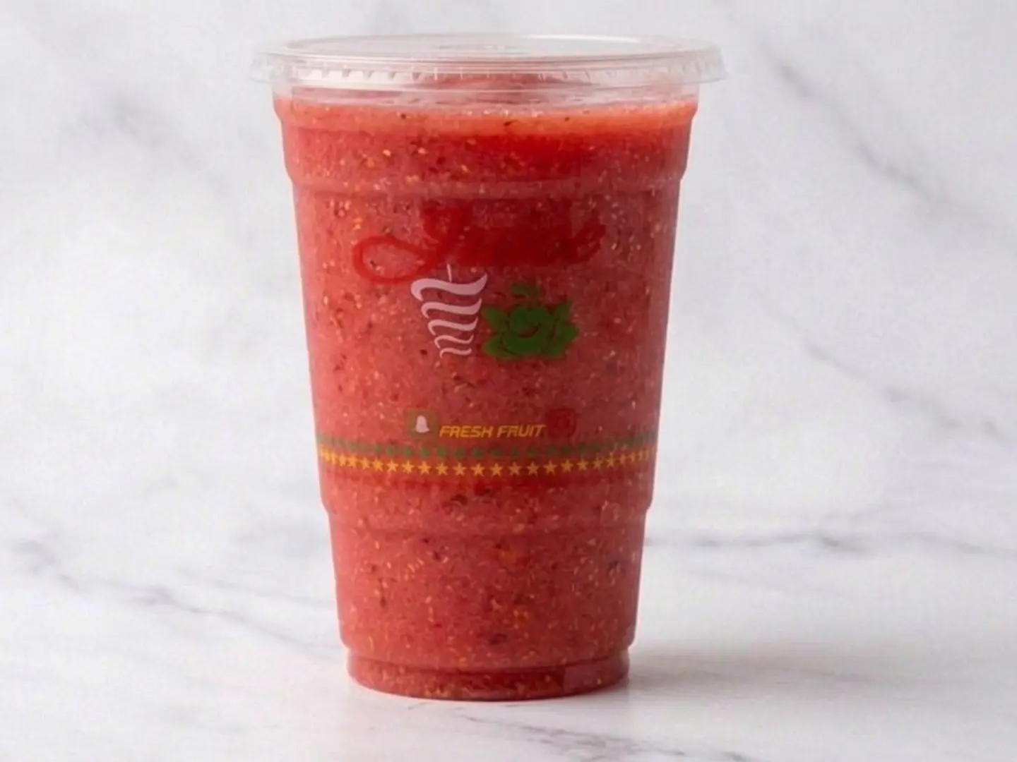 عصير فراولة وسط