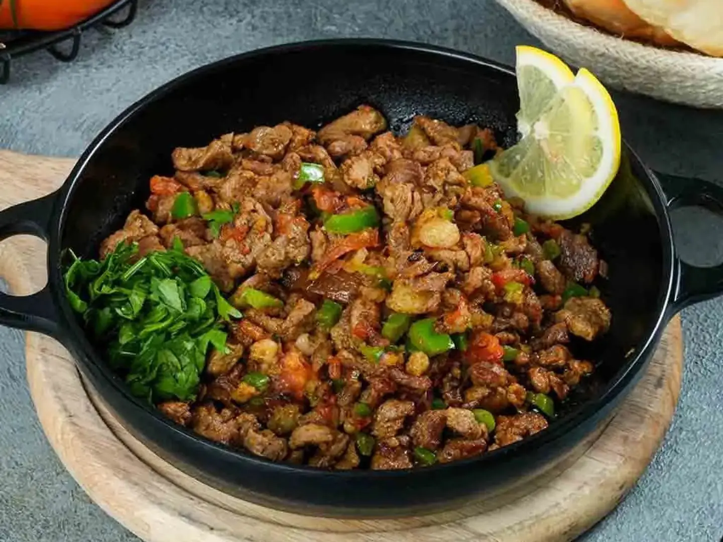 صحن لحم مقلقل (كبير)