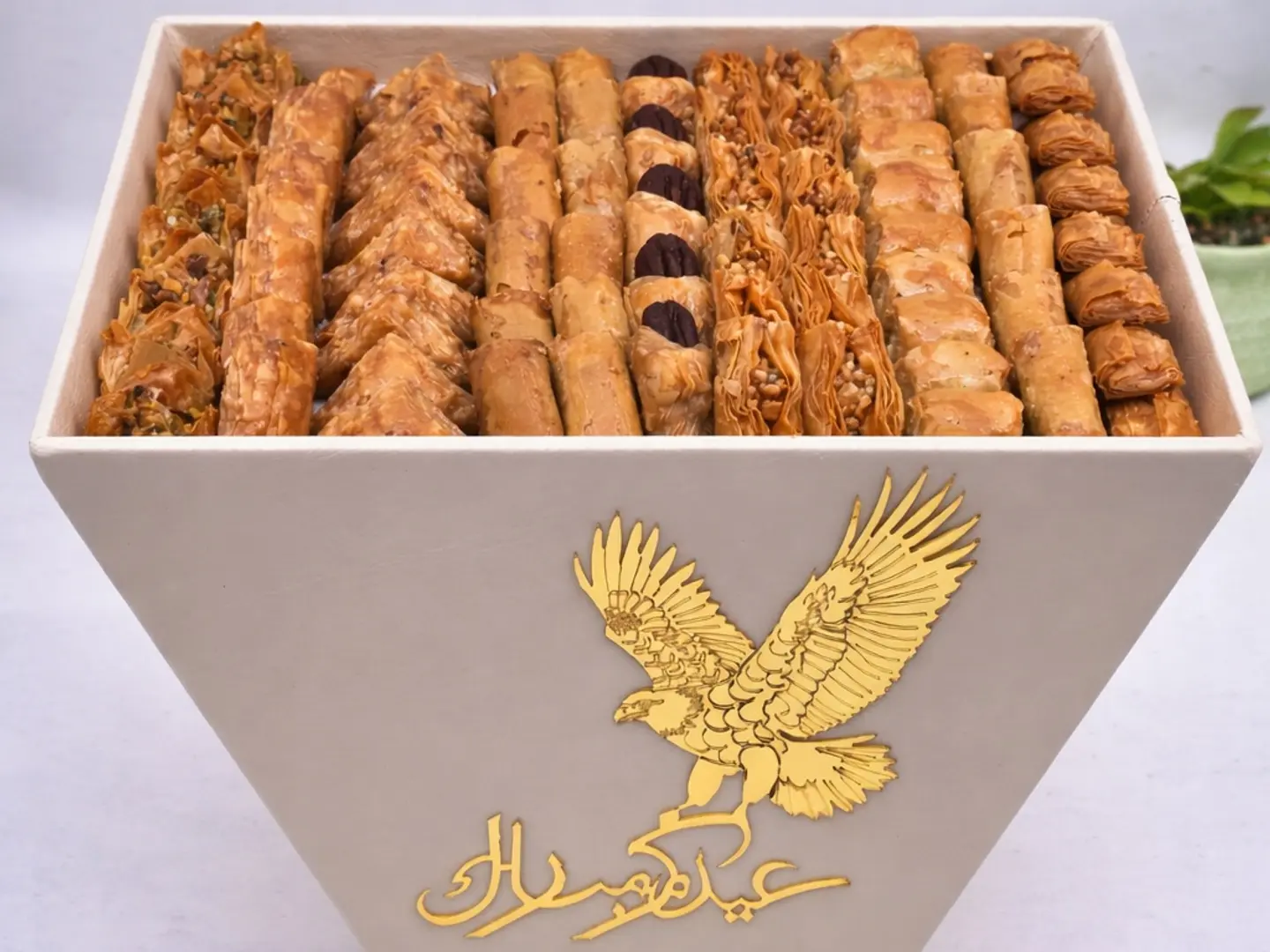 صينية عيد خاصة مشكلة بقلاوة