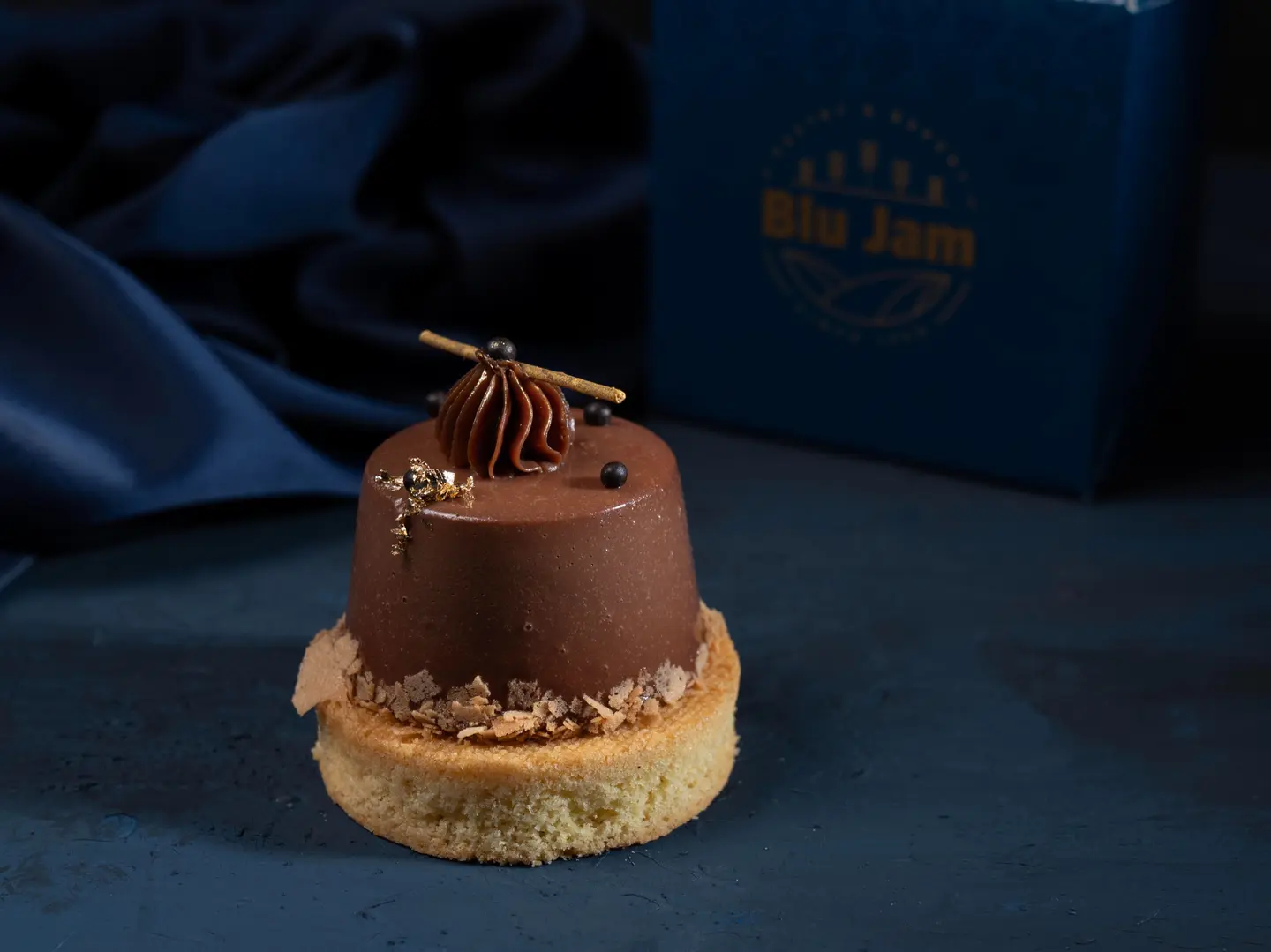 كعكة موس الشوكولاتة الملكية