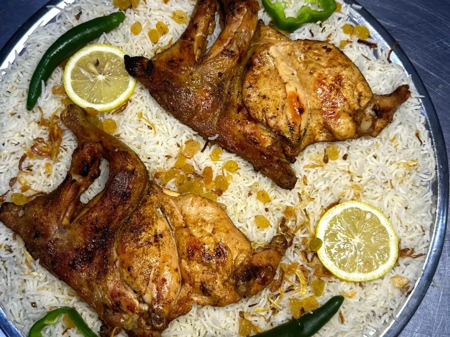 دجاجة كاملة مظبي