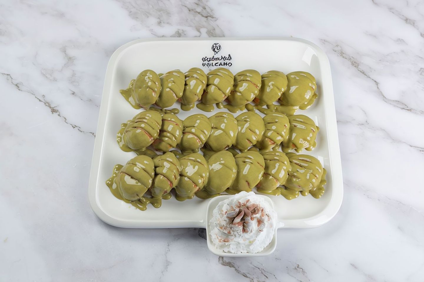 ميني بان كيك بيستاشيو