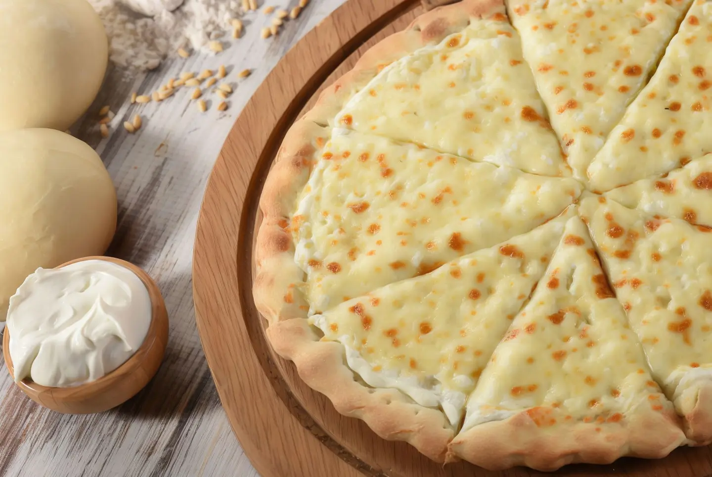 لبنه بالجبن