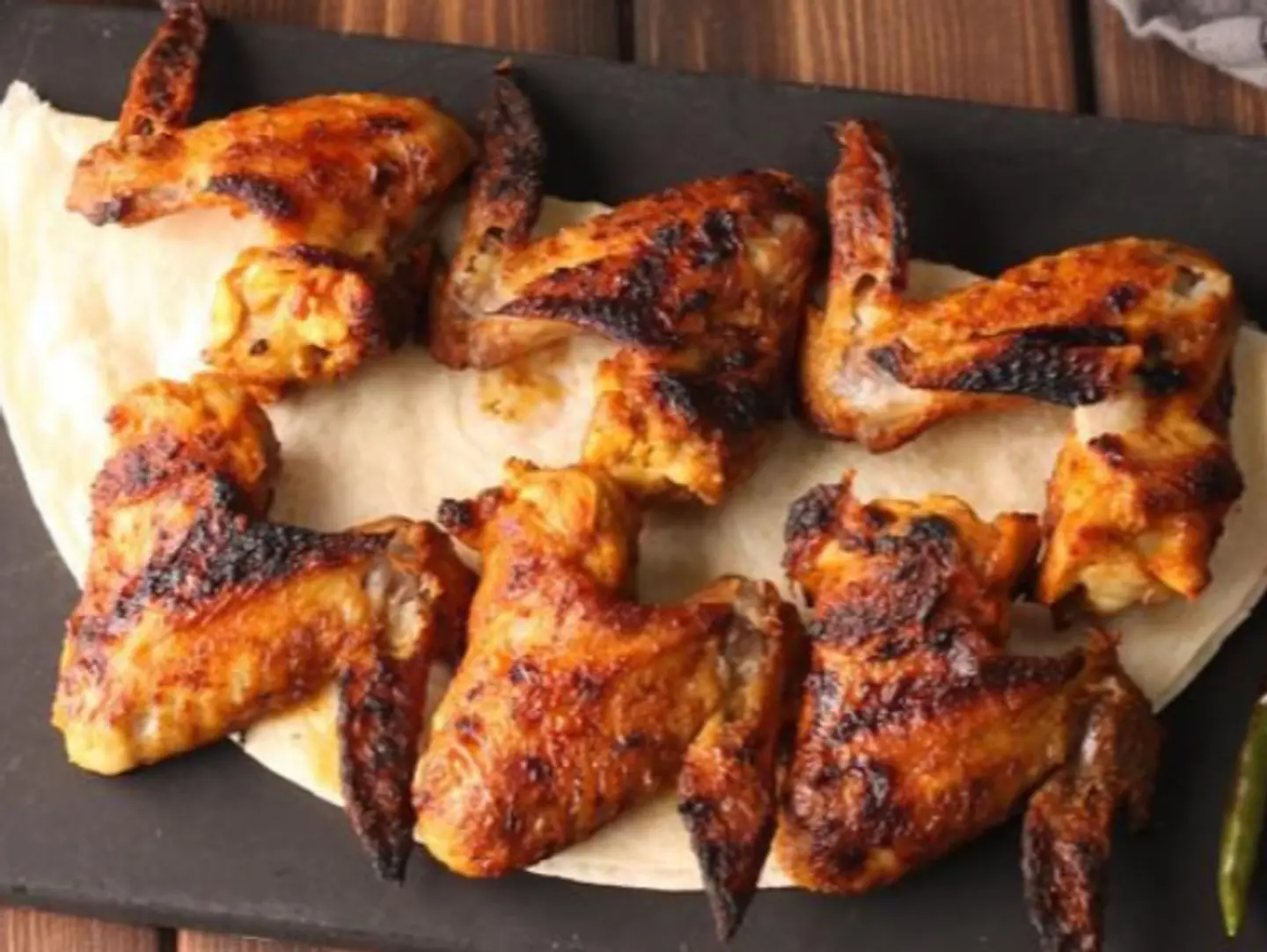 Spicy Chicken Wings Plate - 2 Skewers