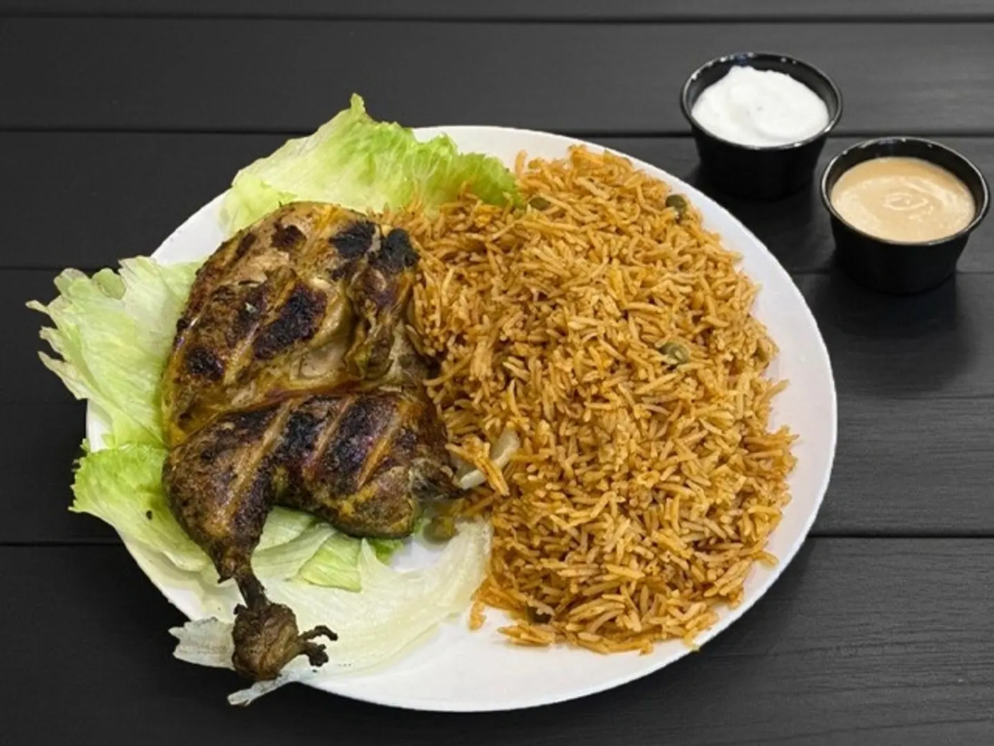 نص حبه دجاج مشوي مع الرز