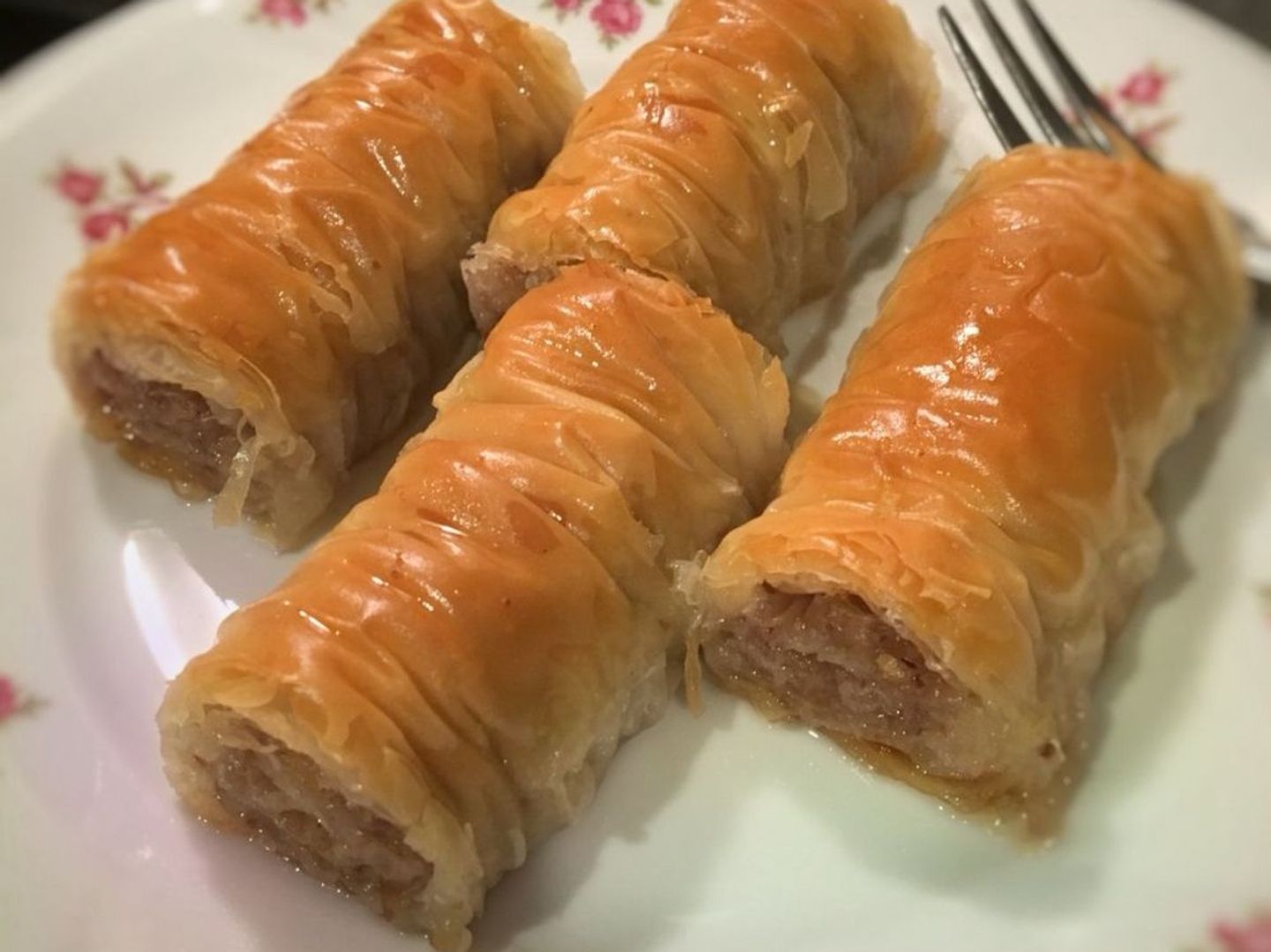 اصابع بقلاوة لوتس - كيلو