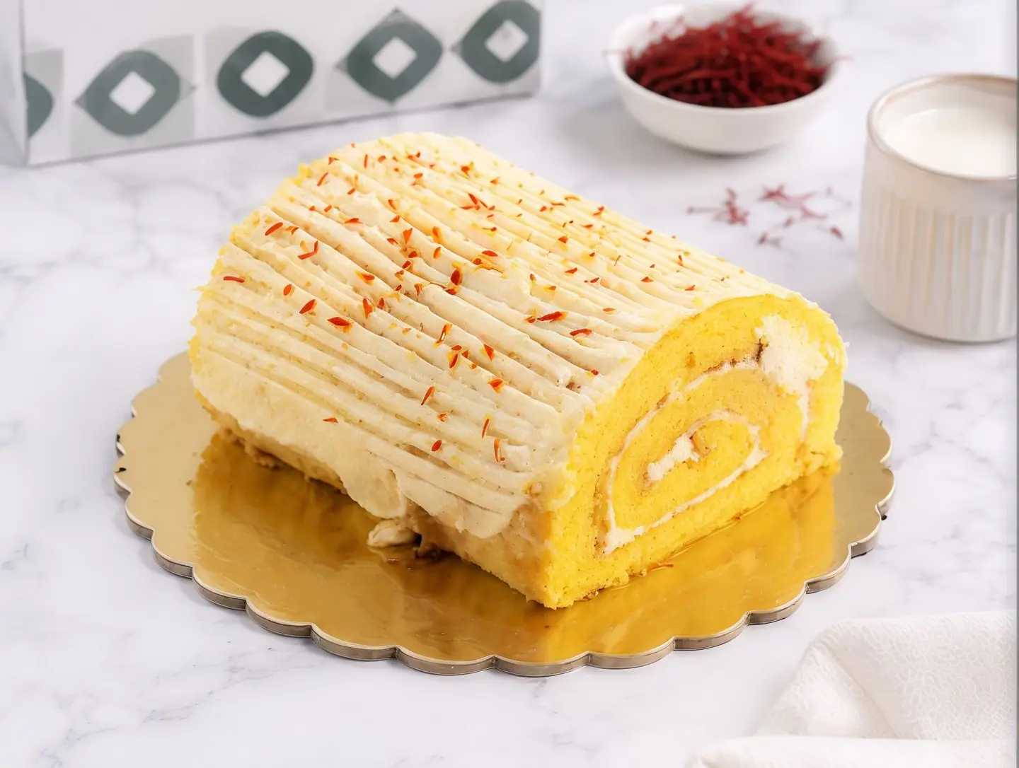 لانش زعفران رول