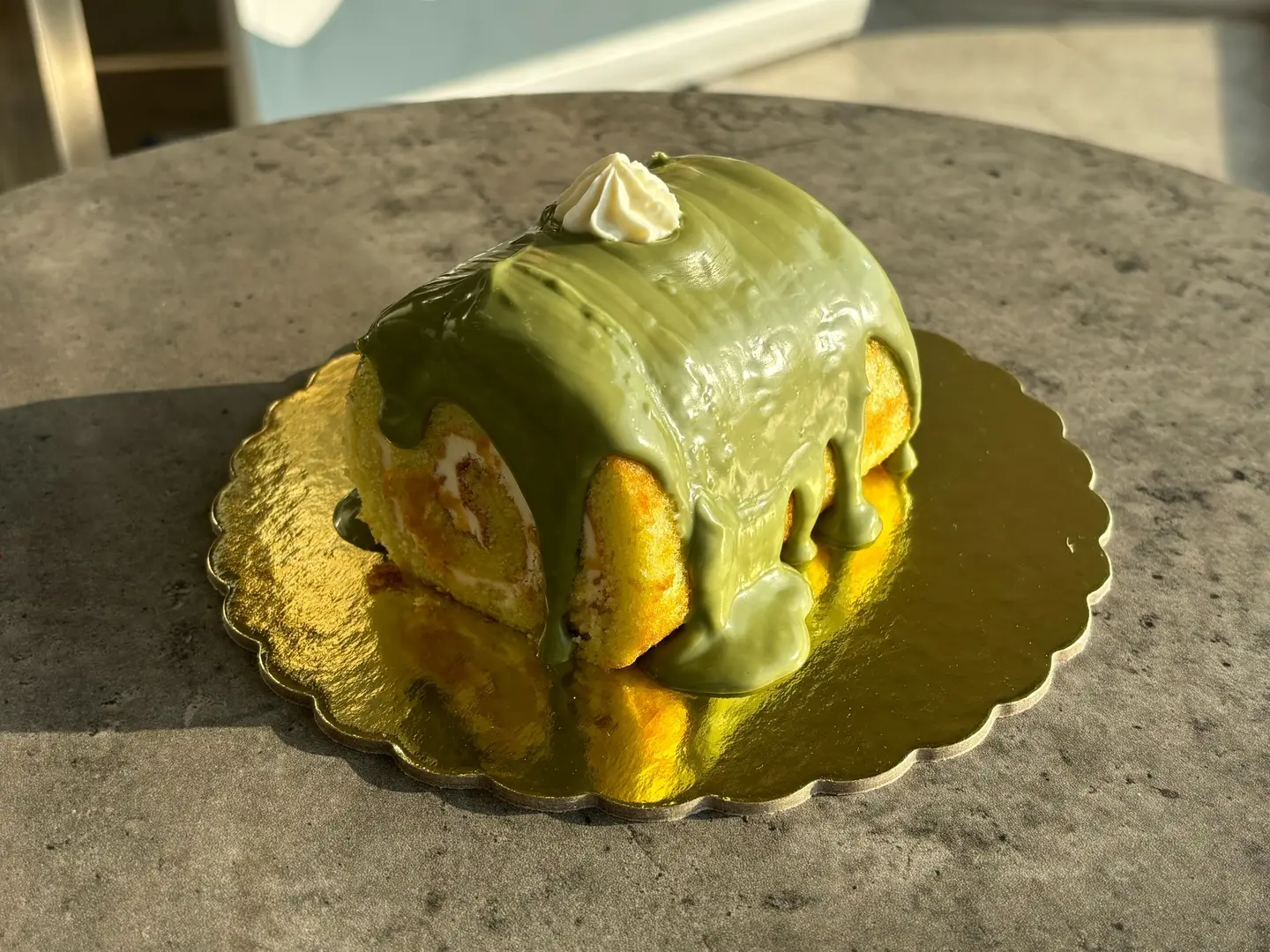 Lunch Pistachio Roll