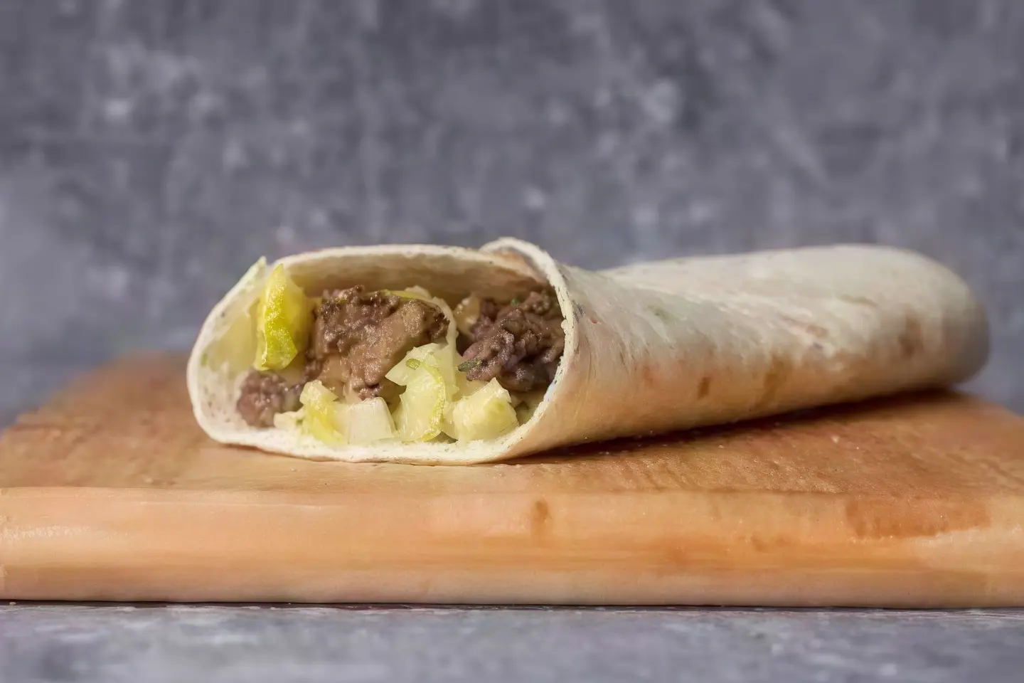 ساندويش تكه ليمون