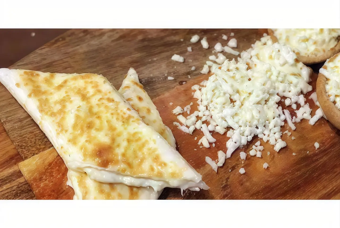 Mozzarella Cheese Pie - Large