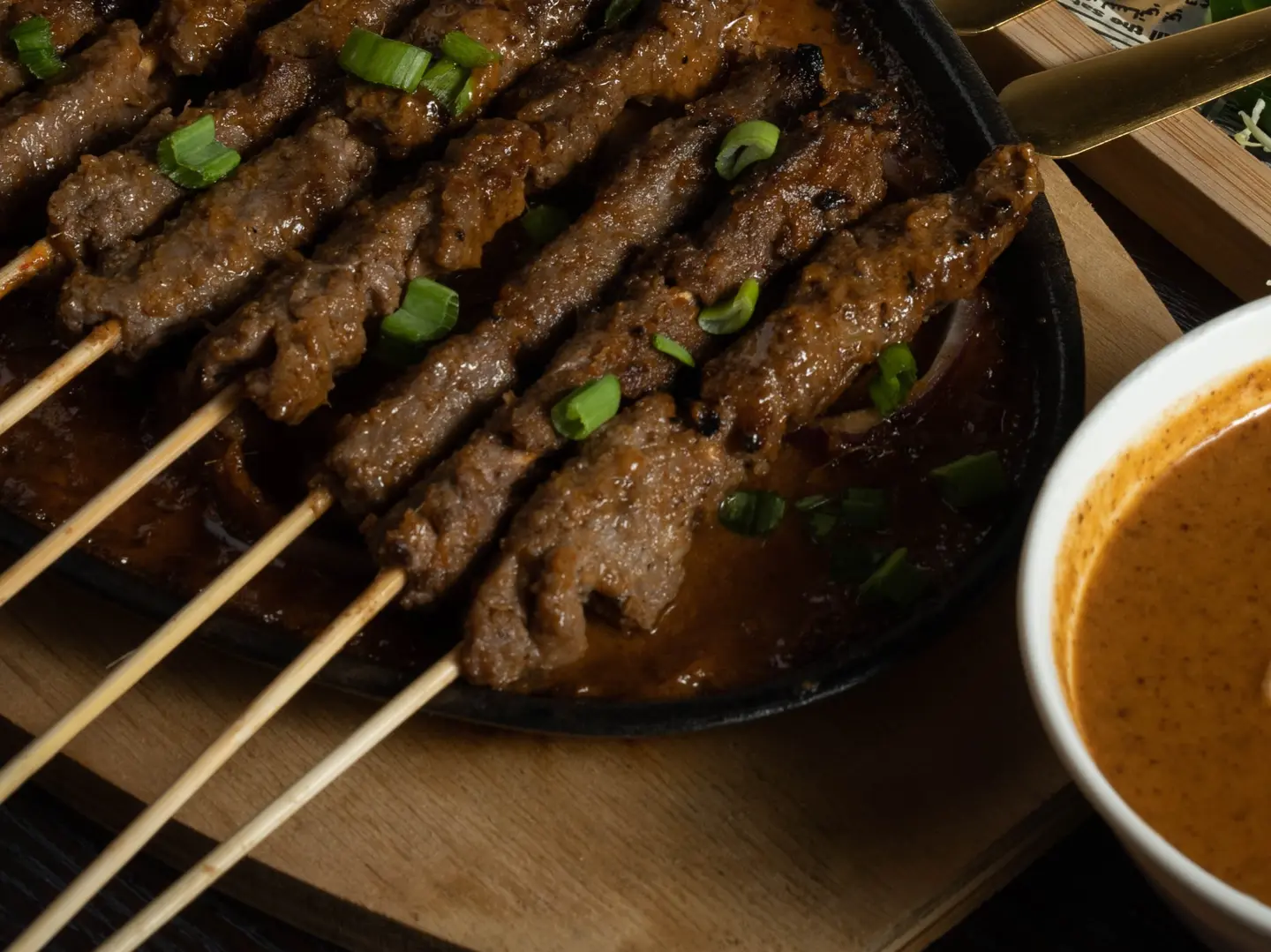 كلاسيك 5 أعواد ساتي لحم