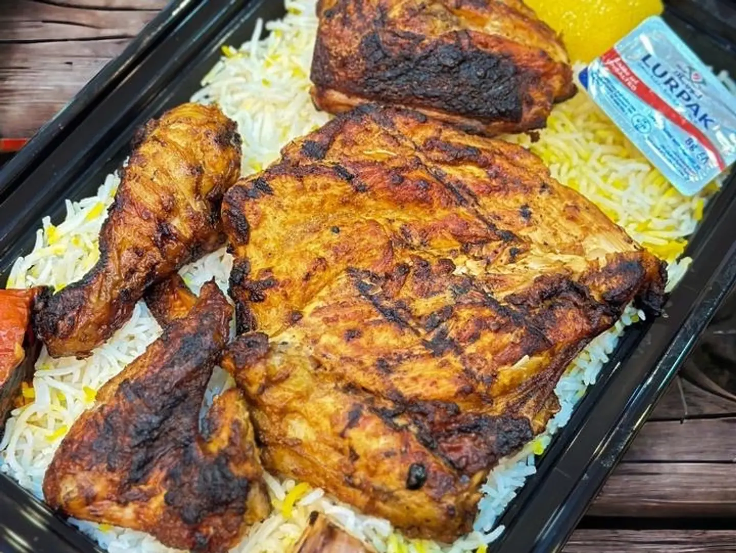 دجاج بالعظم مع الرز