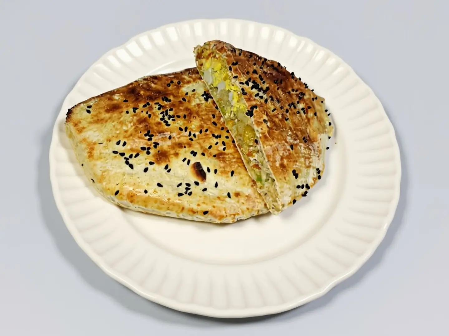 فطيرة فلافل بيض مع جبن سائل