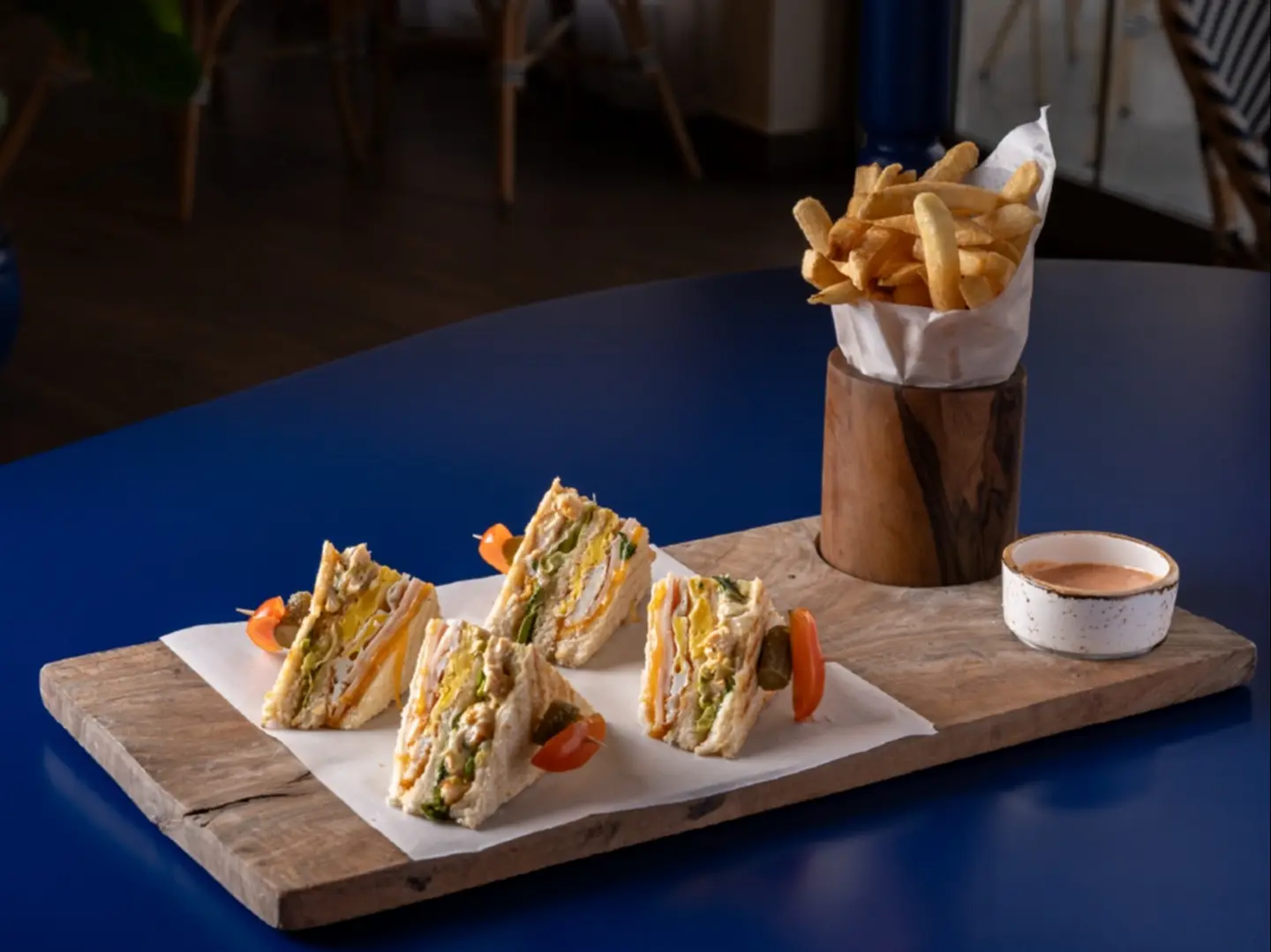 تريو كلوب ساندويتش