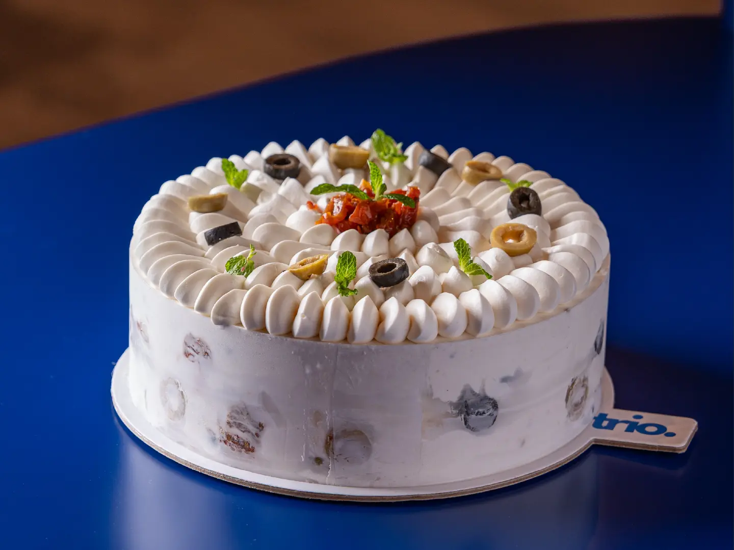 كيك لبنه وزيتون