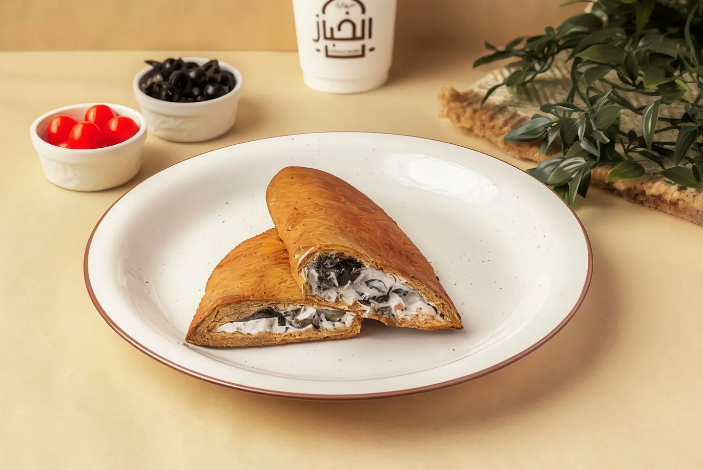 لبنة بالزيتون