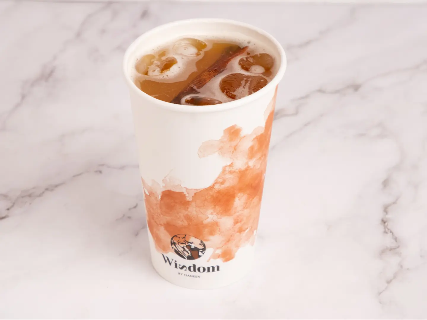 شاي التفاح الروسي البارد