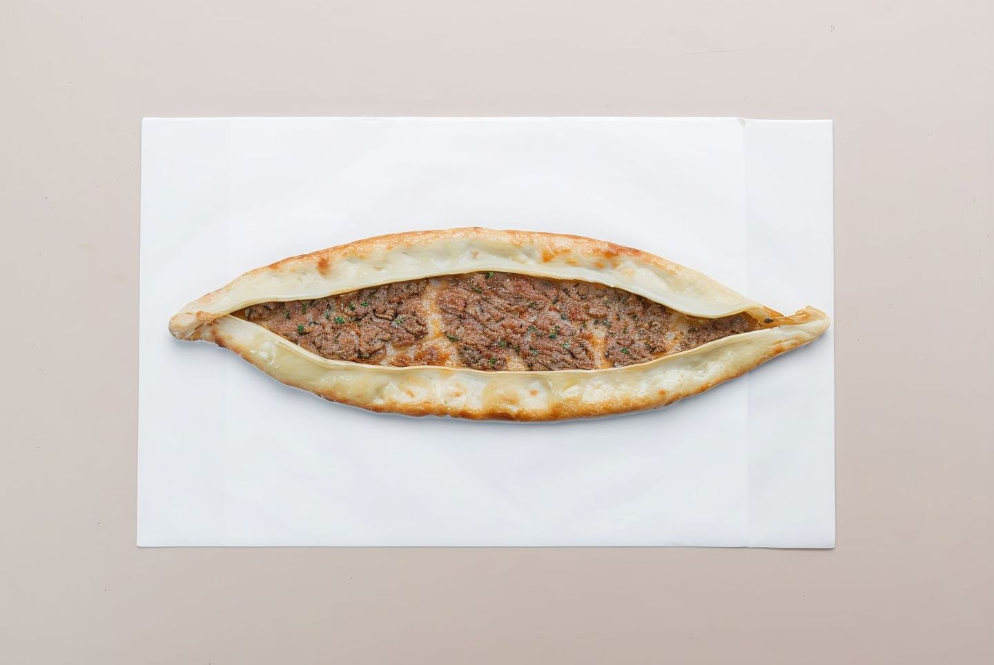 لحم بالعجين