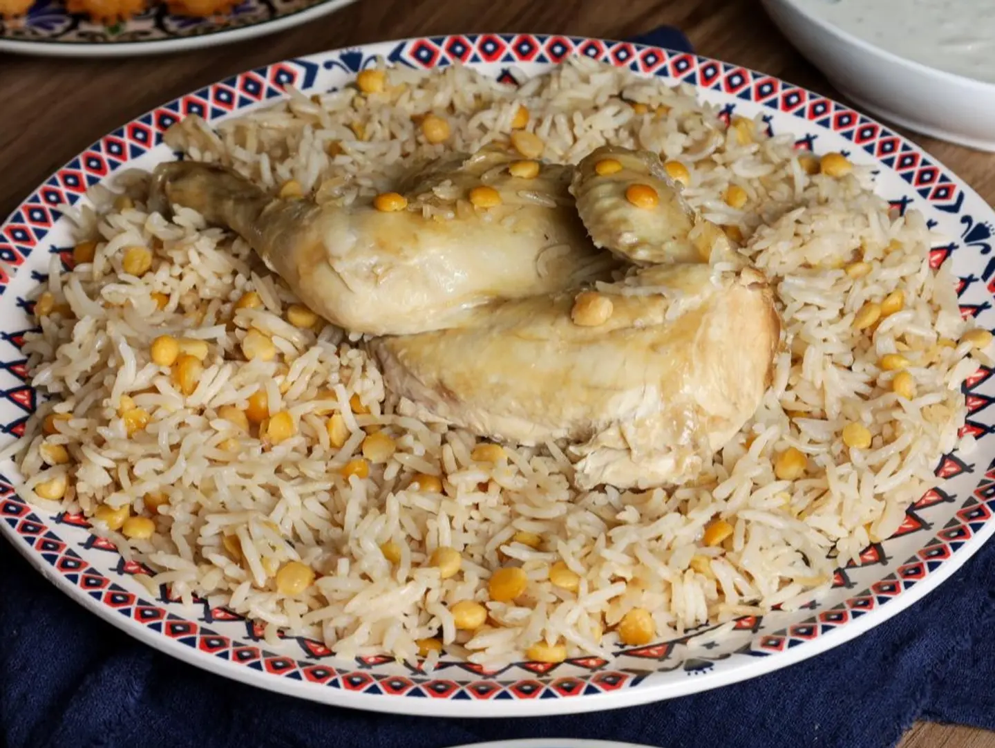 طبق دجاج حمص
