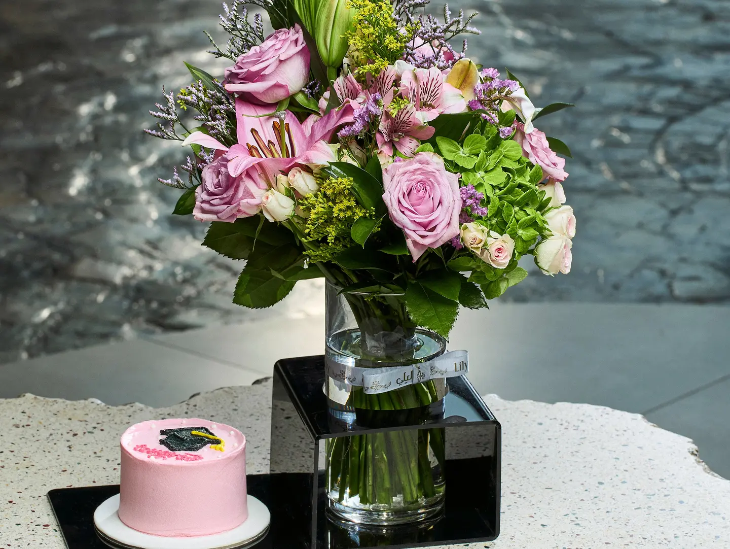 Graduation Bloom & Cake Moment