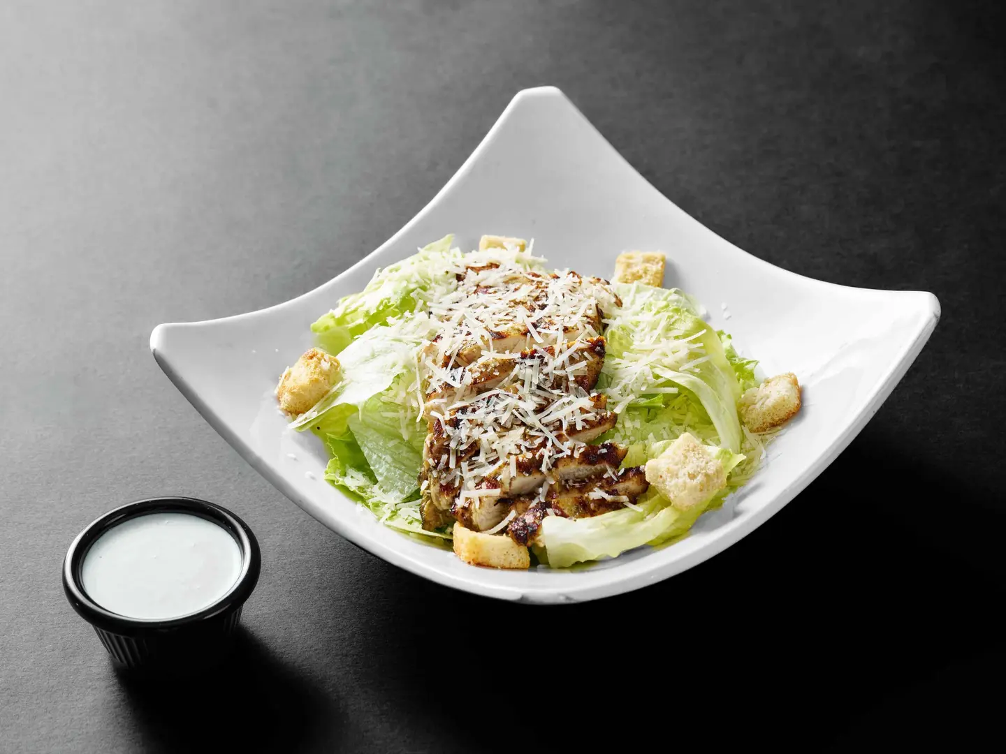 سلطة سيزر بالدجاج