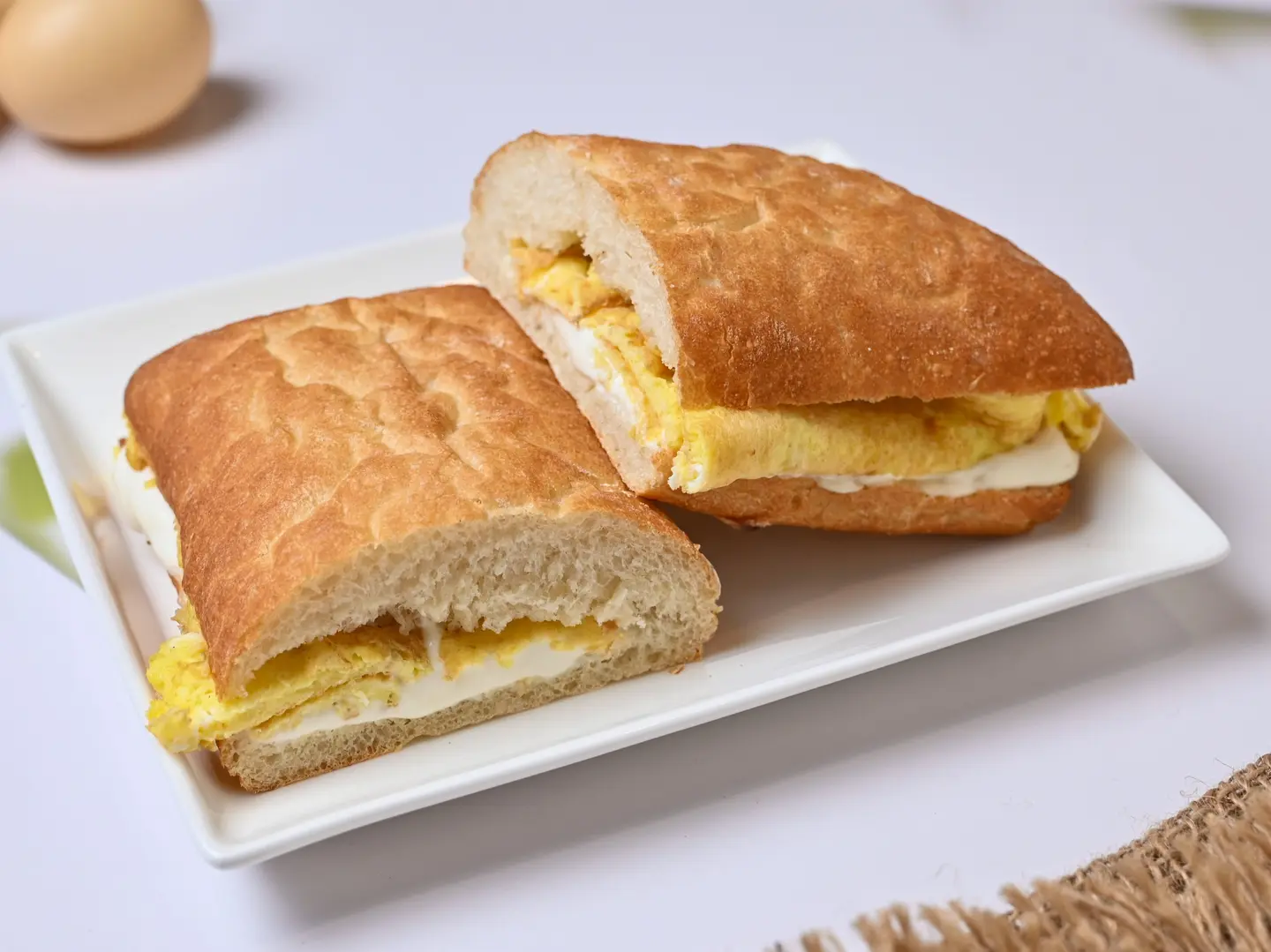 ساندويش البيض مع الجبن