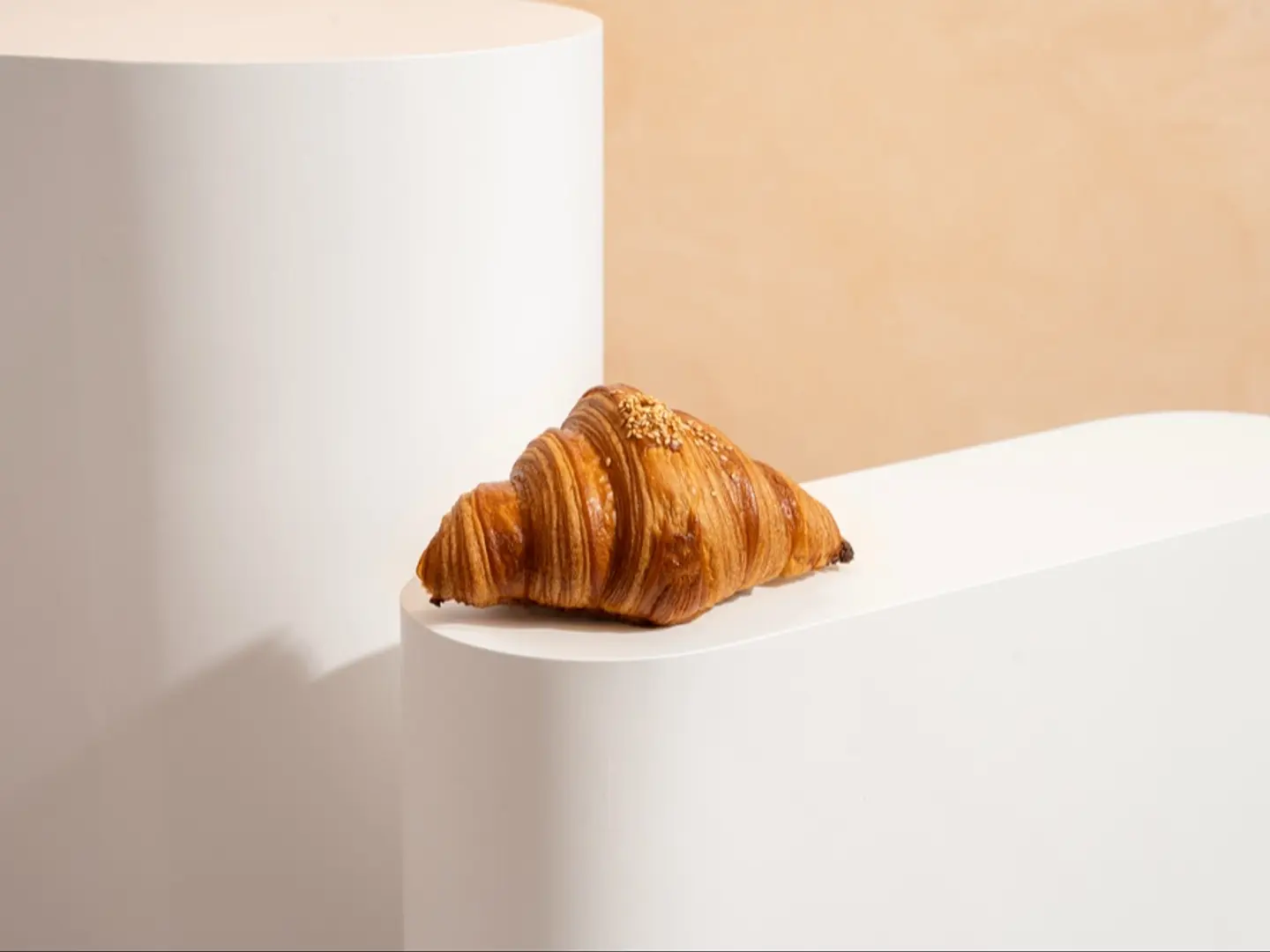 كروسان جبن الفيتا والنعناع