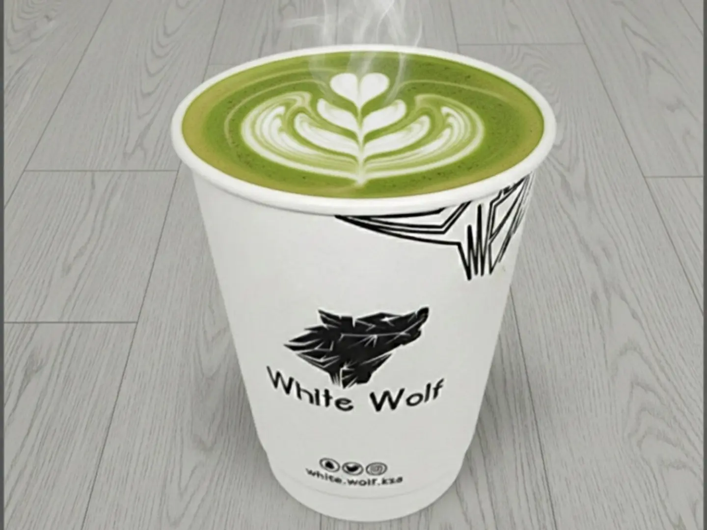 لاتيه الفستق الساخن