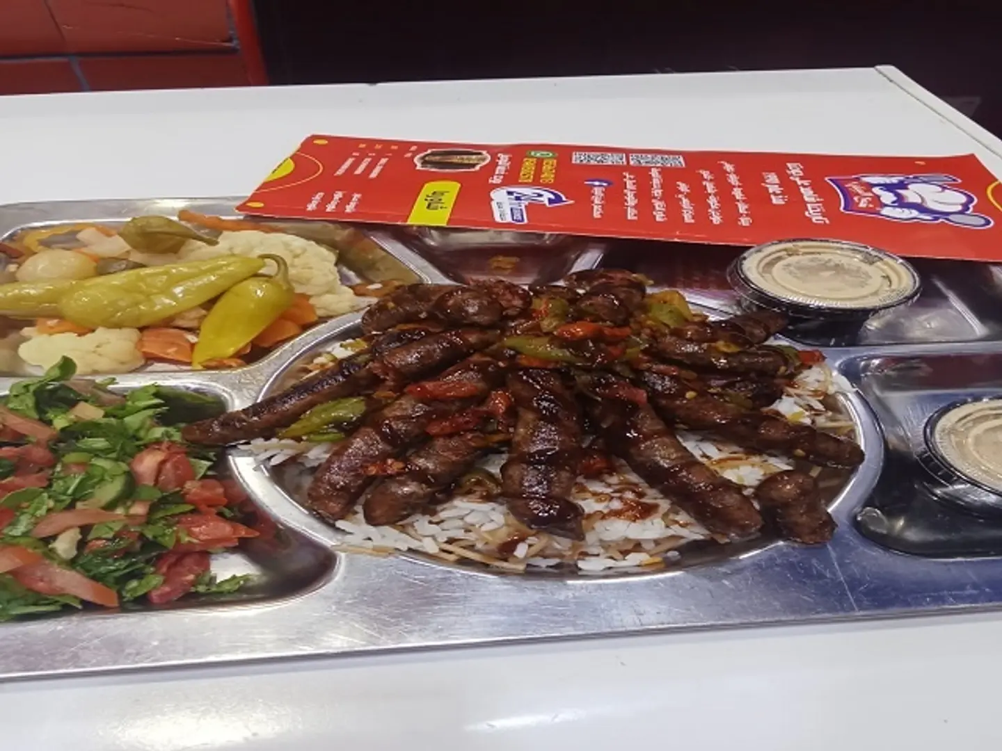 وجبه لحم مع الخبز