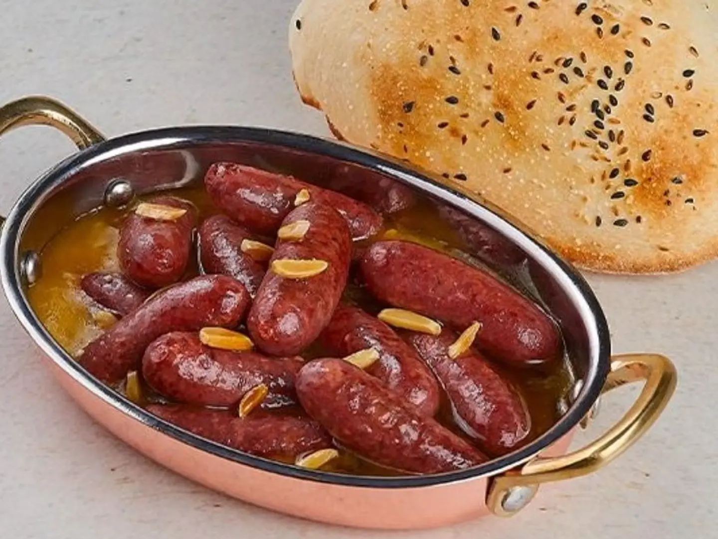 وجبه سجق ٤ قطع