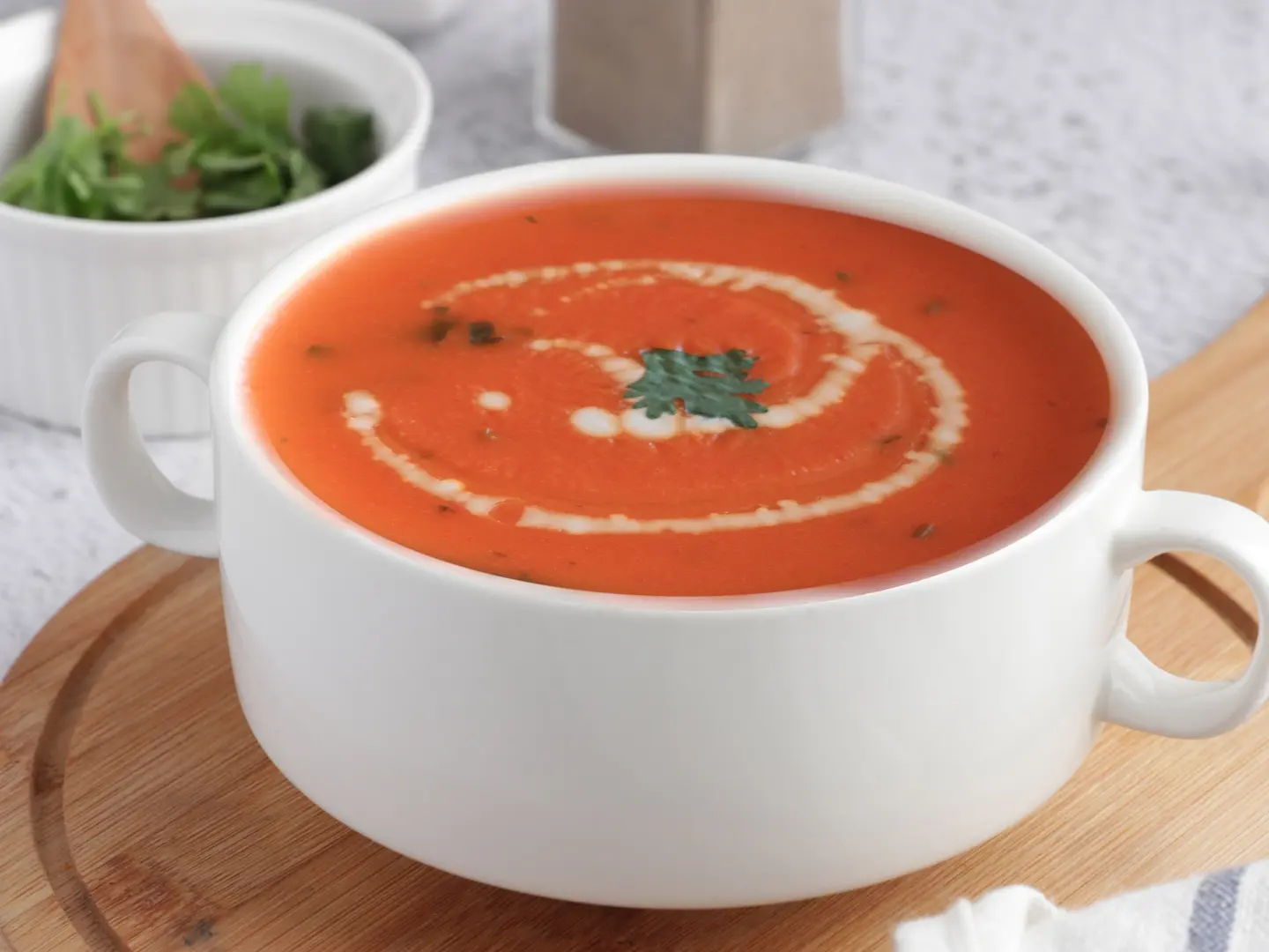 شوربة الطماطم بالليمون